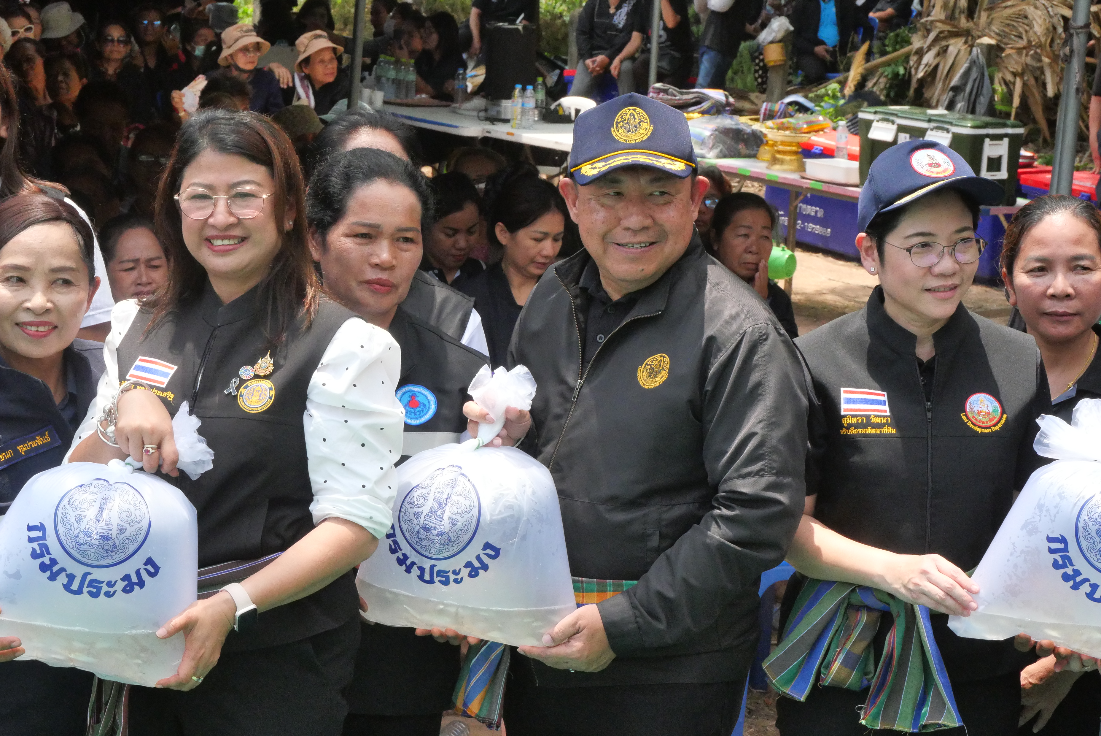 title - ส.ป.ก. ติดตามรัฐมนตรีช่วยว่าการกระทรวงเกษตรและสหกรณ์ (นายวัชระพล ขาวขำ) พร้อมคณะ ลงพื้นที่ตรวจราชการในพื้นที่จังหวัดกาฬสินธุ์ (จุดที่ 1) 